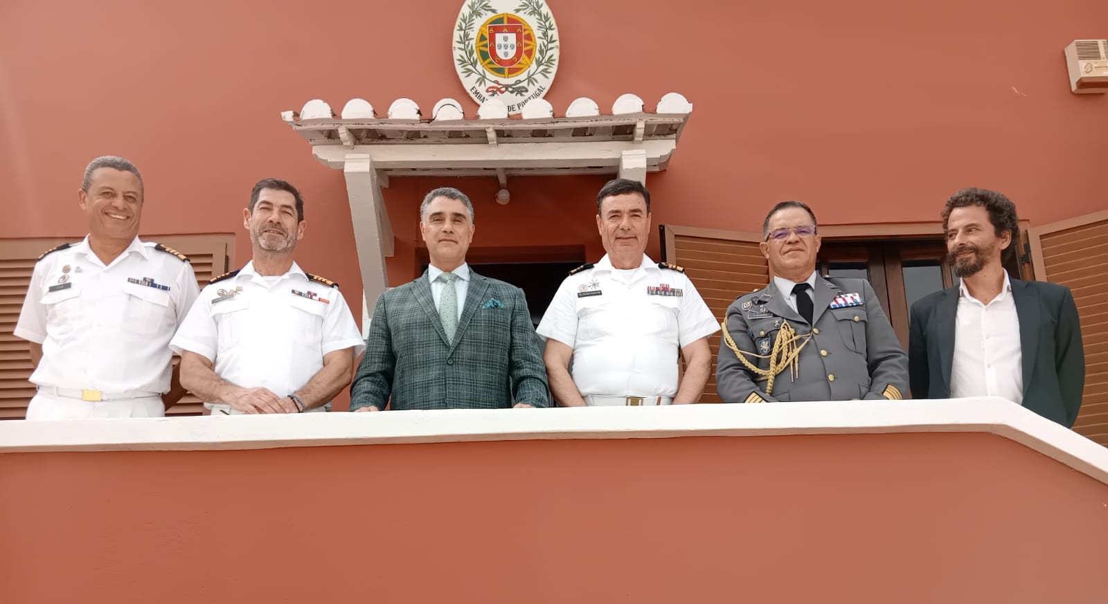 Membros da Defesa Nacional, Embaixada e Unidade de Implementação do Camões