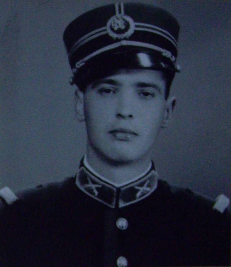 1. Cap Santiago de Carvalho Cmdt da 1列ompB1.JPG