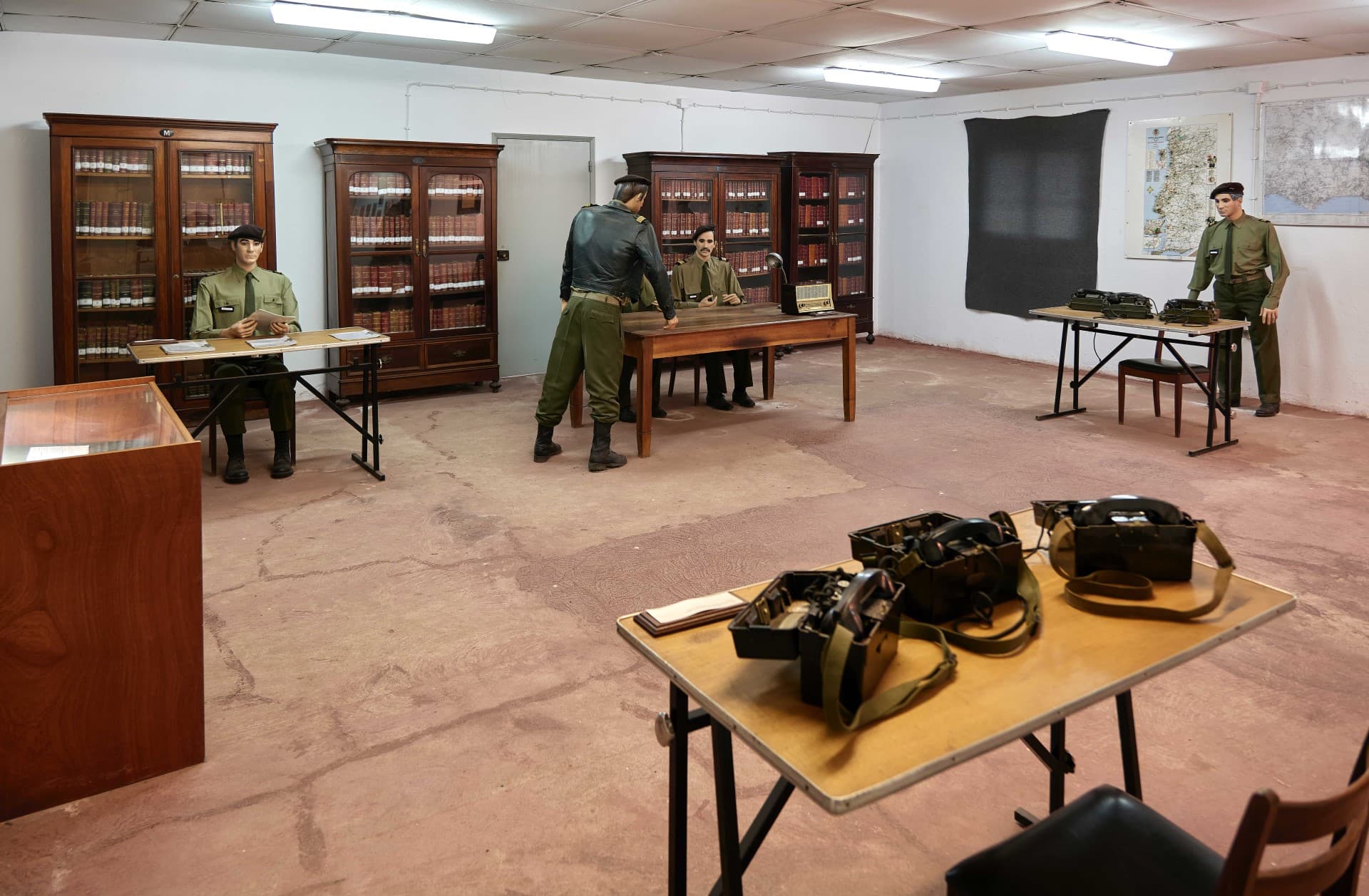 11. Sala do Posto de Comando.jpg