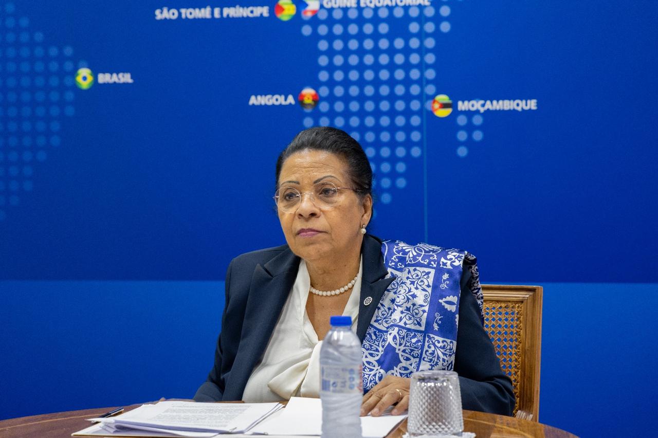 fotografia do secretária executiva da comunidade dos países de língua portuguesa na sessão inaugural