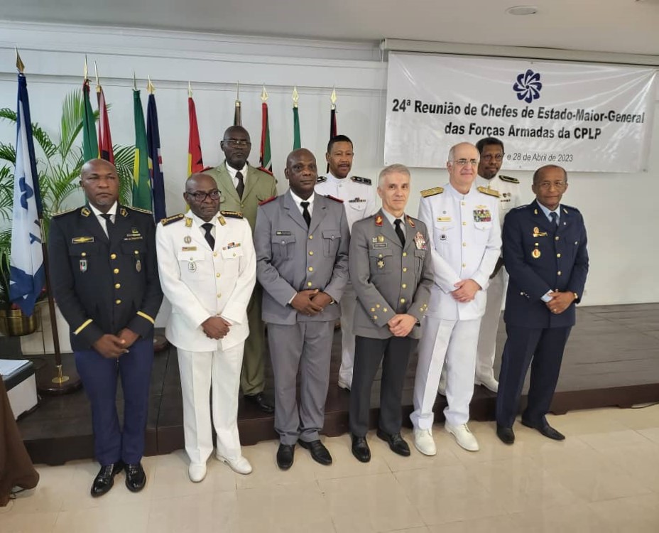 fotografia de grupo da 24.ª Reunião de Chefes de Estado-Maior-General das Forças Armadas dos Estados-membros da CPLP